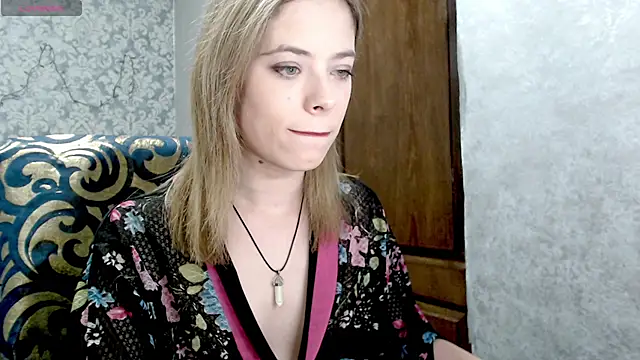 Snapshot of Kate__Loves chatting on 01-11-26, 07:30 Kate Loves online show from 01-11-26, 07:30