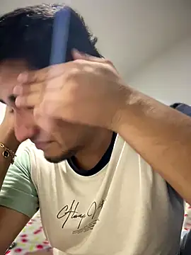 Snapshot of tomy_hot20 chatting on 11-18-25, 03:01 tomy hot20 online show from 11-18-25, 03:01