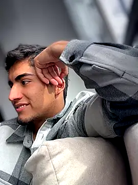 Snapshot of tomy_hot20 chatting on 12-02-25, 08:59 tomy hot20 online show from 12-02-25, 08:59