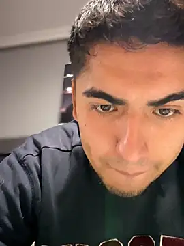 Snapshot of tomy_hot20 chatting on 12-20-25, 08:49 tomy hot20 online show from 12-20-25, 08:49