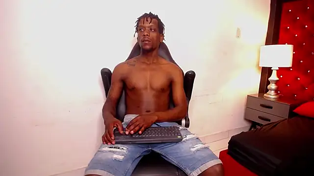 SkylerBigxxx online show from 11-05-25, 03:39