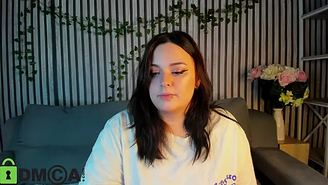 Mia R0ss online show from 10-27-25, 01:09