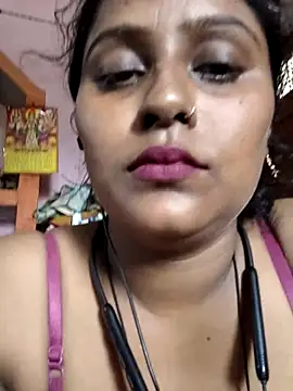 Jasmine Januja online show from 05-15-26, 05:47