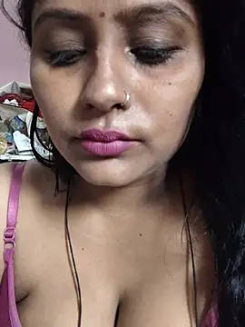 Jasmine Januja online show from 05-17-26, 02:31