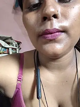 Jasmine Januja online show from 05-20-26, 02:51