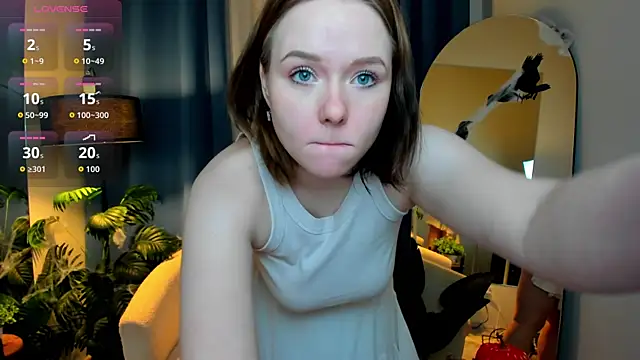 Sophi X online show from 10-27-25, 02:54