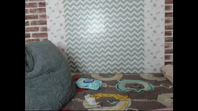 KaMila M00N online show from 10-18-25, 04:19