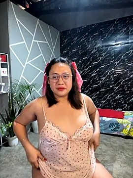 Snapshot of 1aquaticangel69 chatting on 11-18-25, 05:34 1aquaticangel69 online show from 11-18-25, 05:34