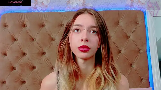 CoraVex online show from 10-22-25, 04:13