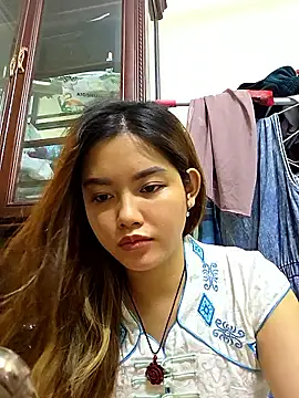 MaiHoang2k online show from 10-18-25, 06:16