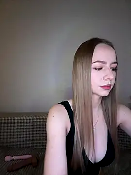 MissOyee online show from 10-14-25, 06:09