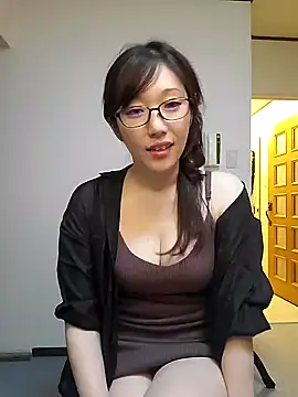 M Kaede online show from 10-21-25, 12:11