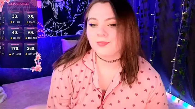 Snapshot of Marshmallowbeauty chatting on 10-16-25, 09:05 Marshmallowbeauty online show from 10-16-25, 09:05