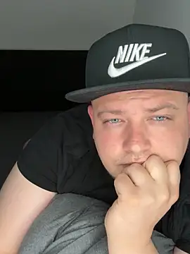 xXLustMolchXx online show from 09-29-25, 04:23