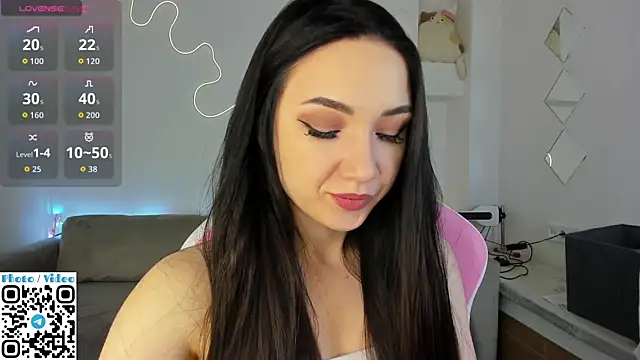 Helen Spark online show from 10-22-25, 02:01