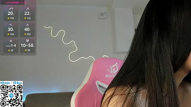 Helen Spark online show from 11-08-25, 02:01