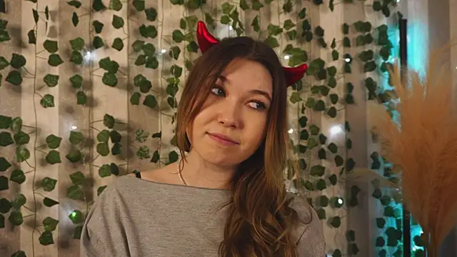 cheeky cherry juice online show from 11-01-25, 01:24