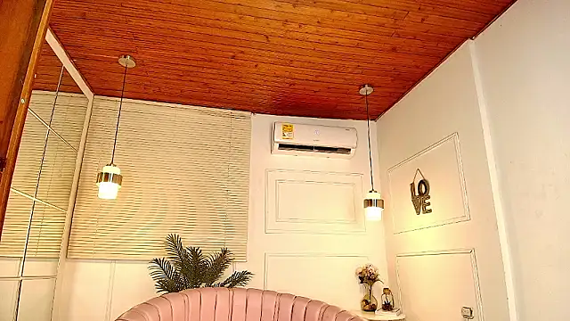 alessia moon1 online show from 01-07-26, 12:07