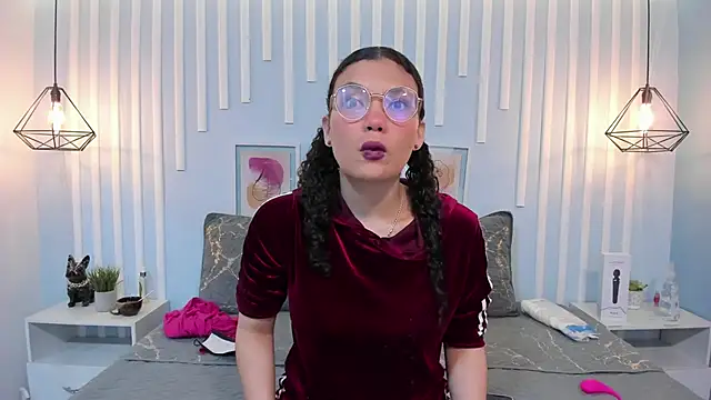 Snapshot of SweetStarr_ chatting on 10-22-25, 12:49 SweetStarr online show from 10-22-25, 12:49