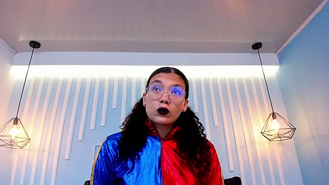 Snapshot of SweetStarr_ chatting on 10-31-25, 12:28 SweetStarr online show from 10-31-25, 12:28