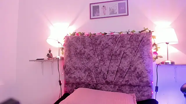 sharlot montalvo  online show from 10-23-25, 01:54