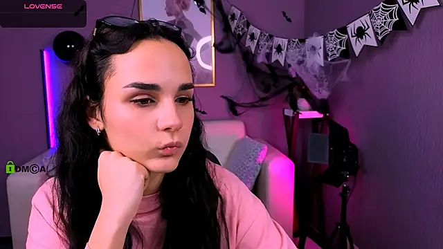 ariana ross7 online show from 10-25-25, 07:08