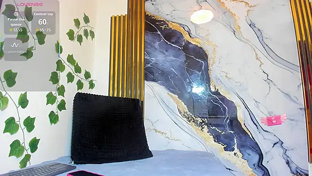 brittanyy20 online show from 10-07-25, 10:12