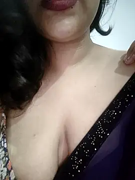 Snapshot of Bhaavyasingh chatting on 09-21-25, 08:32 Bhaavyasingh online show from 09-21-25, 08:32