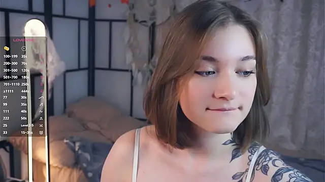 JinnySitts online show from 11-08-25, 08:51