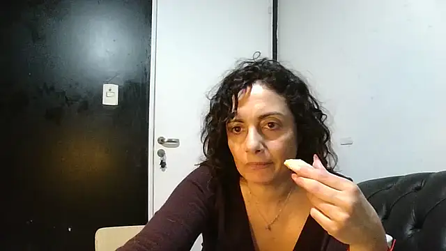 dulcefanny online show from 07-21-26, 10:23