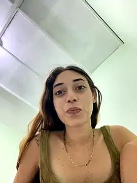 Snapshot of loirinhaaa chatting on 10-13-25, 04:07 loirinhaaa online show from 10-13-25, 04:07