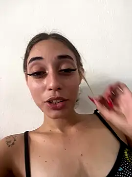 Snapshot of loirinhaaa chatting on 11-27-25, 03:36 loirinhaaa online show from 11-27-25, 03:36