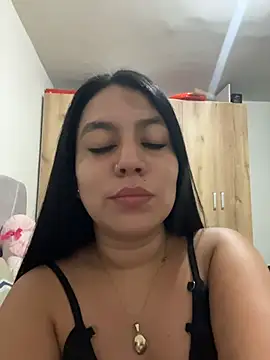 TessaCollinns online show from 11-04-25, 01:38