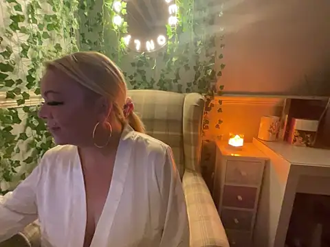 Snapshot of BonnyDesire chatting on 11-20-25, 07:57 BonnyDesire online show from 11-20-25, 07:57