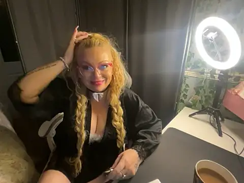 BonnyDesire online show from 04-03-26, 07:01