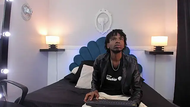 Snapshot of AllexJacob chatting on 09-19-25, 12:50 AllexJacob online show from 09-19-25, 12:50