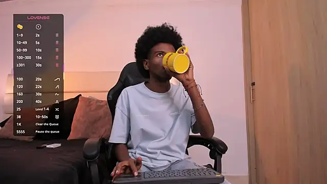 Snapshot of AllexJacob chatting on 11-08-25, 07:34 AllexJacob online show from 11-08-25, 07:34