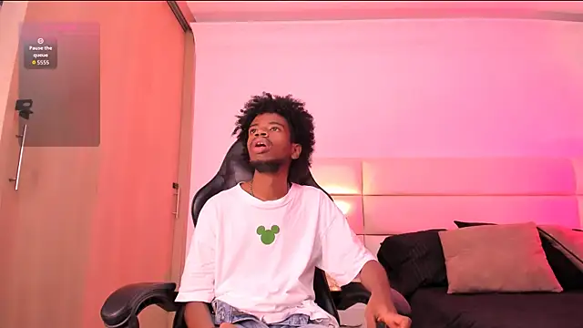 Snapshot of AllexJacob chatting on 11-29-25, 01:14 AllexJacob online show from 11-29-25, 01:14