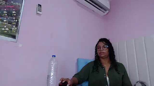valery storm  online show from 10-11-25, 11:20