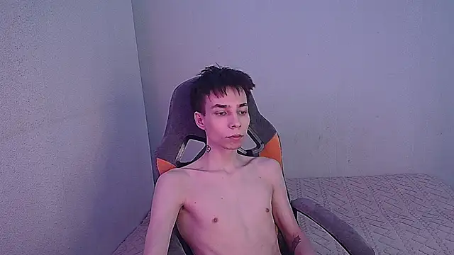 adam kpoy online show from 10-04-25, 02:37