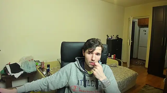 Snapshot of dirty_justin chatting on 11-29-25, 12:24 dirty justin online show from 11-29-25, 12:24