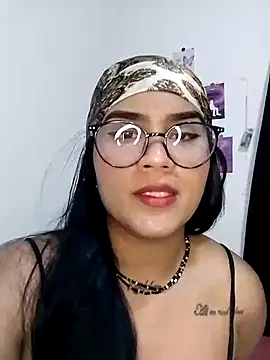 Snapshot of Renata_Zoe chatting on 09-20-25, 01:06 Renata Zoe online show from 09-20-25, 01:06