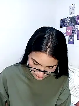 Snapshot of Renata_Zoe chatting on 10-01-25, 01:00 Renata Zoe online show from 10-01-25, 01:00