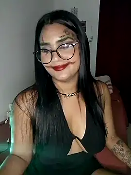 Snapshot of Renata_Zoe chatting on 10-31-25, 02:45 Renata Zoe online show from 10-31-25, 02:45