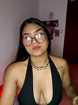 Snapshot of Renata_Zoe chatting on 11-12-25, 01:39 Renata Zoe online show from 11-12-25, 01:39