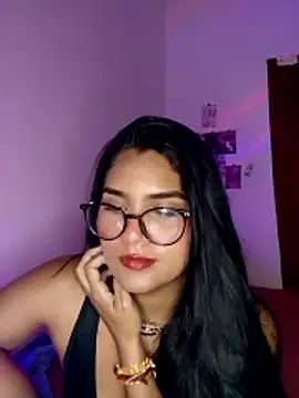 Snapshot of Renata_Zoe chatting on 11-15-25, 01:25 Renata Zoe online show from 11-15-25, 01:25