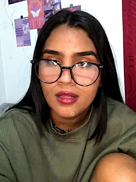 Snapshot of Renata_Zoe chatting on 11-26-25, 02:01 Renata Zoe online show from 11-26-25, 02:01