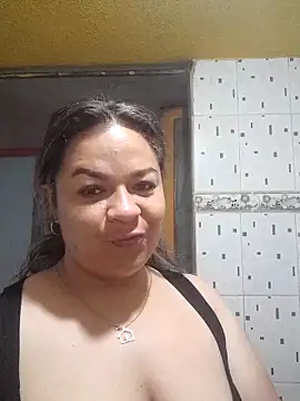 Snapshot of Amalia-sm chatting on 10-08-25, 01:53 Amalia-sm online show from 10-08-25, 01:53