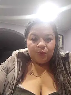 Snapshot of Amalia-sm chatting on 10-12-25, 05:06 Amalia-sm online show from 10-12-25, 05:06