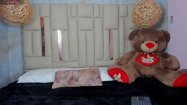 Dixiebelle online show from 03-27-26, 03:23